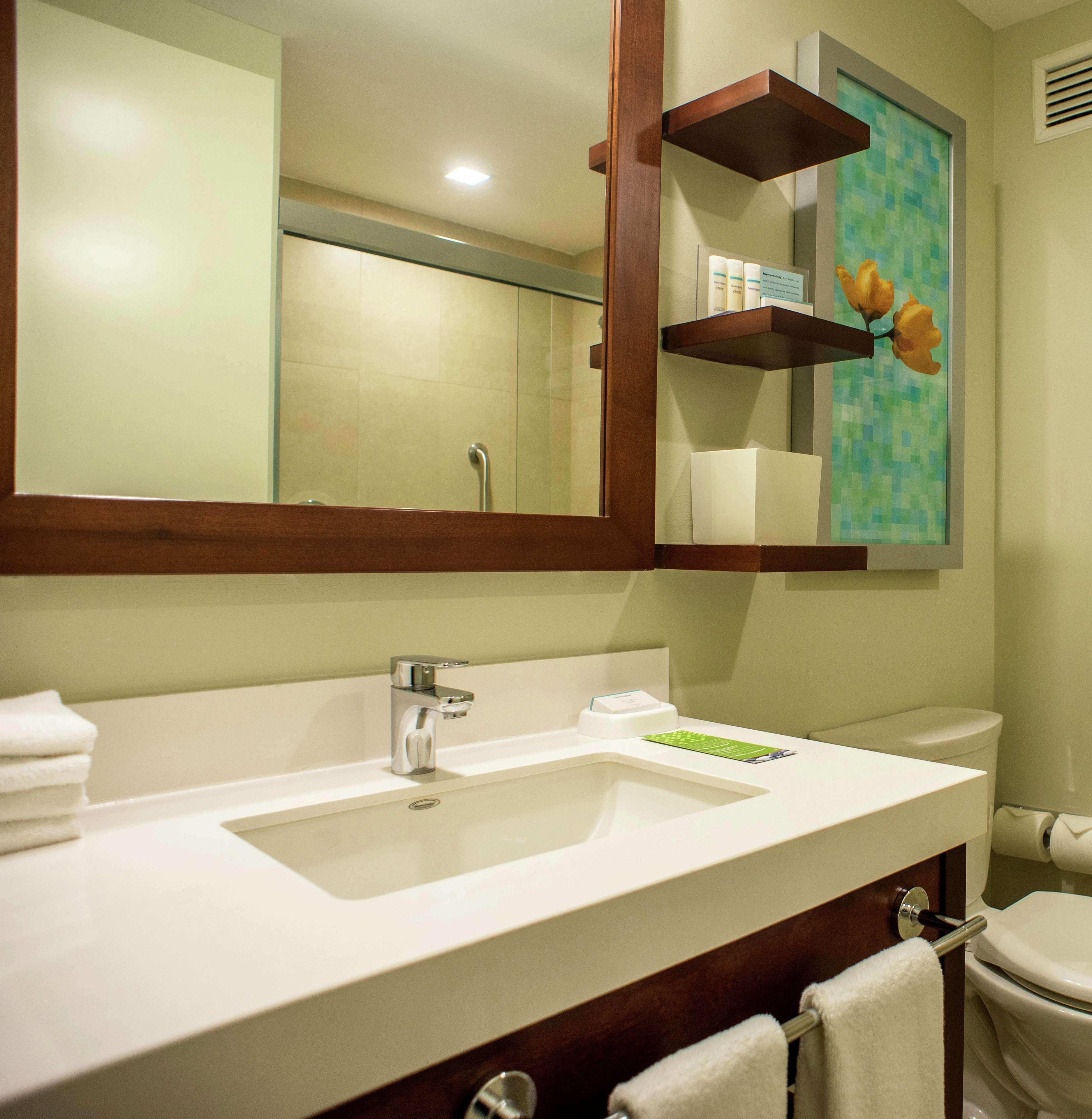 Hampton Inn By Hilton Merida Ngoại thất bức ảnh