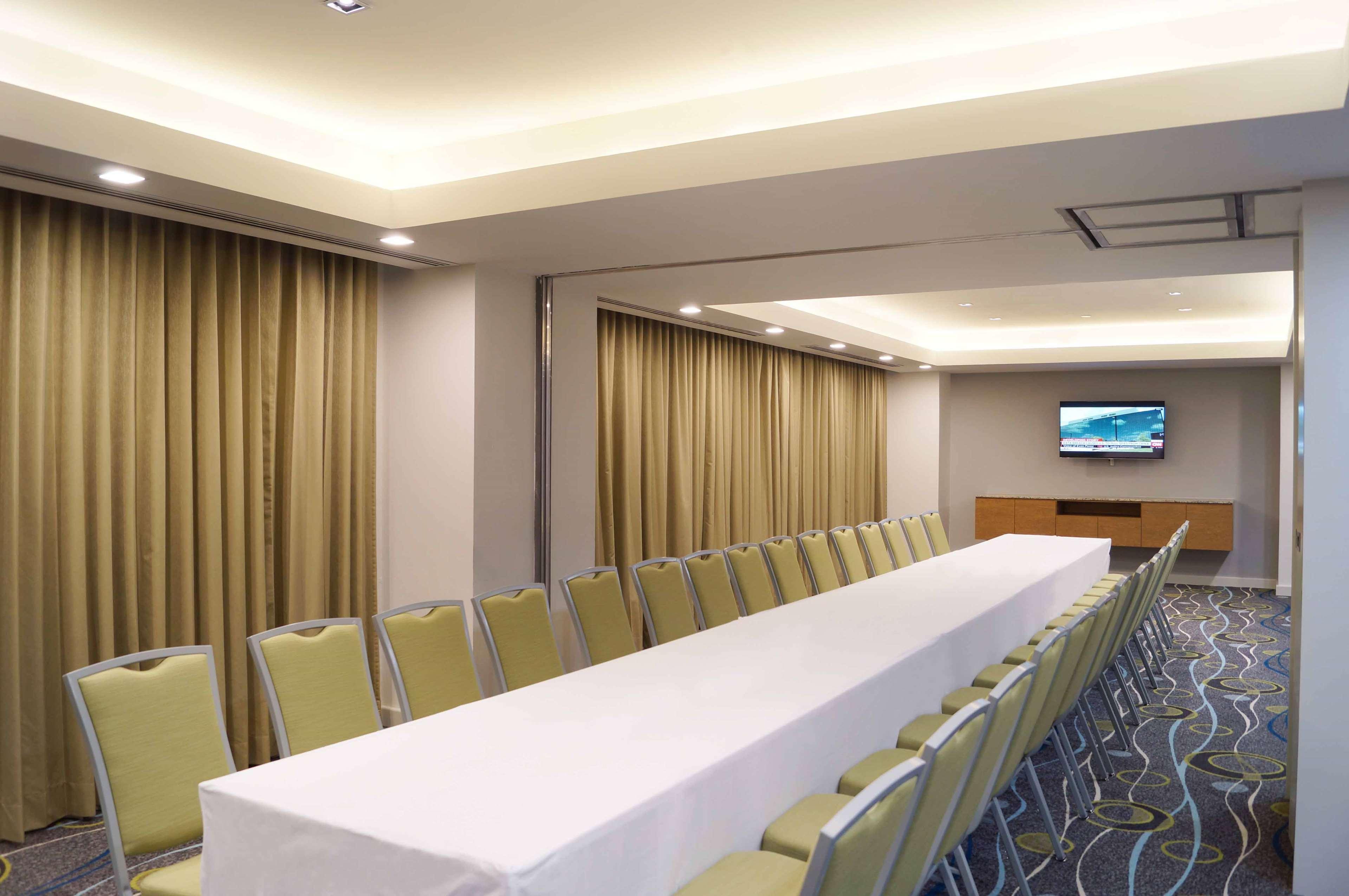 Hampton Inn By Hilton Merida Ngoại thất bức ảnh