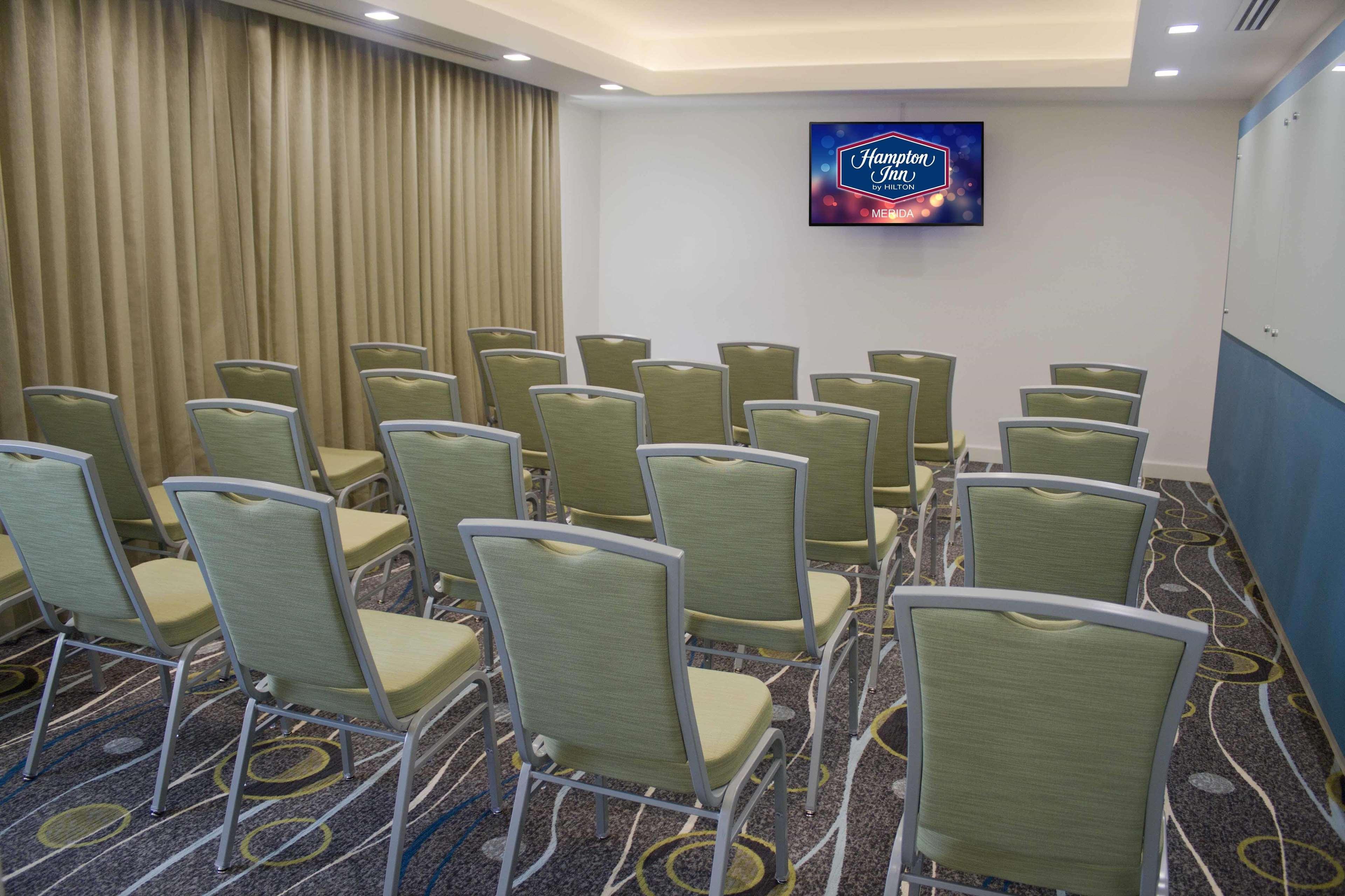 Hampton Inn By Hilton Merida Ngoại thất bức ảnh