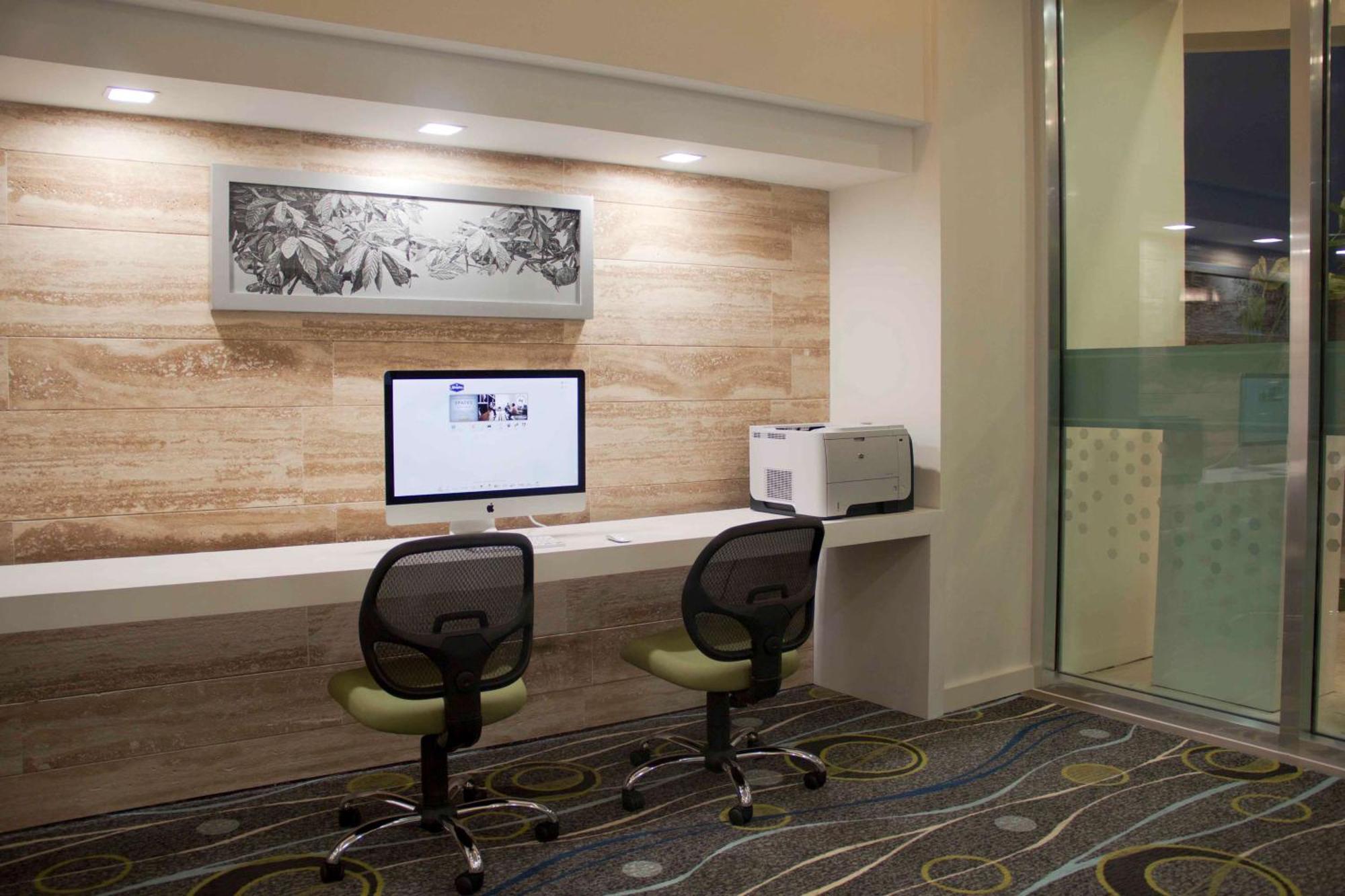 Hampton Inn By Hilton Merida Ngoại thất bức ảnh