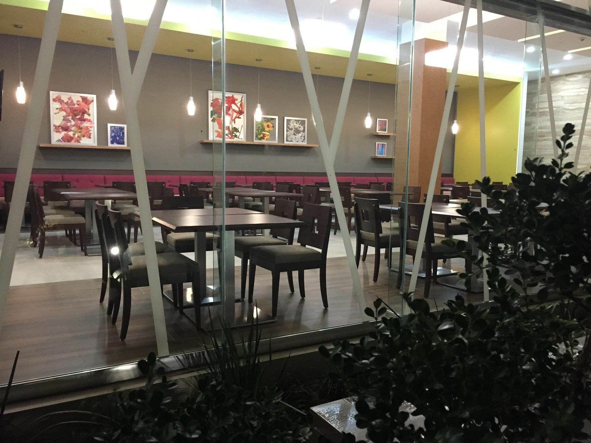 Hampton Inn By Hilton Merida Ngoại thất bức ảnh